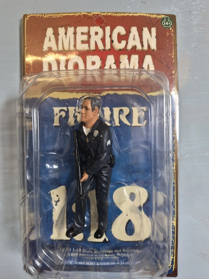 1/18 American Diorama Police figurines In A Set Of Five! - image 3 of 4