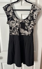 EXPRESS Fit & Flare LBD Black Dress Size 12 Pockets Summer Cocktail Party