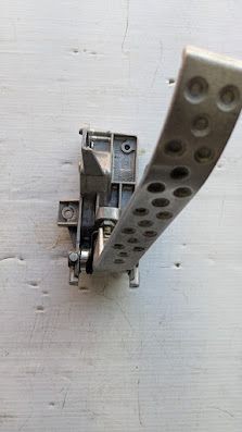 Ferrari 360 spider accelerator pedal AND base assembly 170038