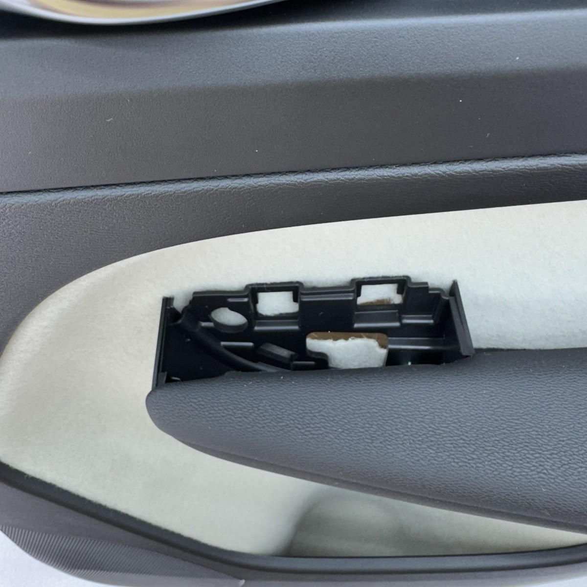 2019 - 2025 VOLVO XC40 REAR RIGHT DOOR TRIM PANEL COVER OEM