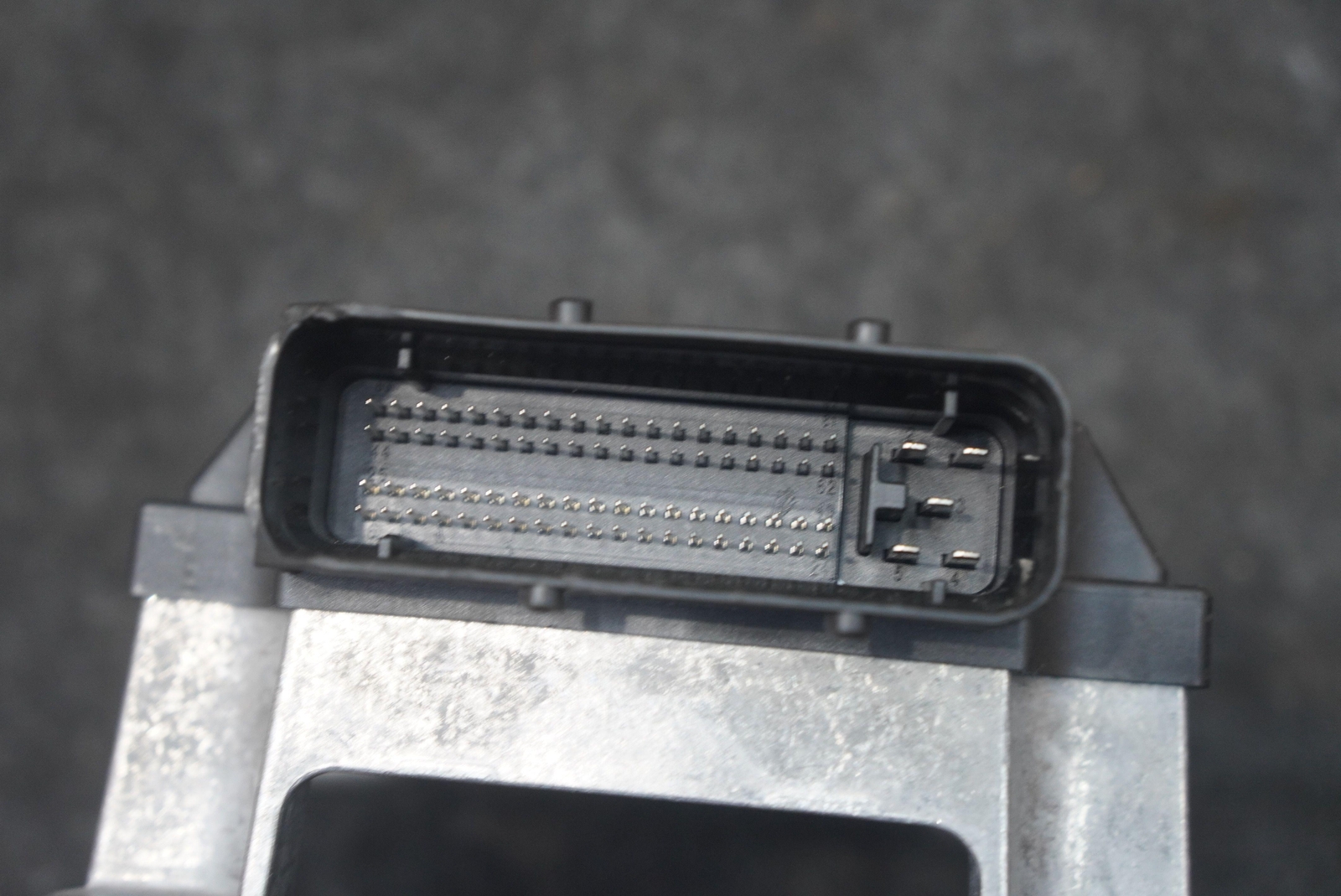 Active Suspension Computer Control Module ECU 4M8907777N Lamborghini Urus 2019