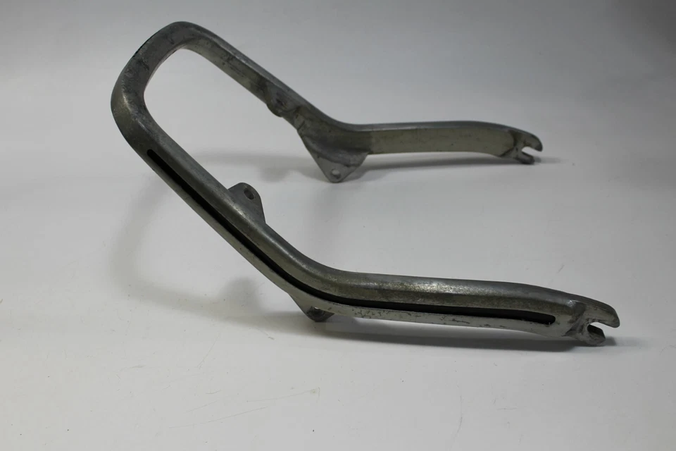 1979 YAMAHA XS650 PASSENGER REAR SEAT GRAB BAR HANDLE — 第 3/4 张图片