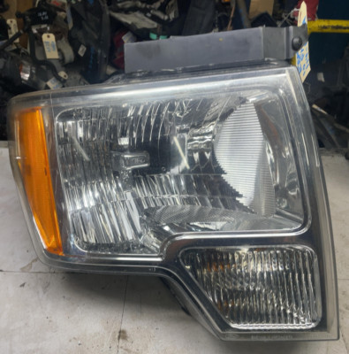 09-14 FORD F150 RIGHT FRONT PASSENGER HEADLIGHT HALOGEN BRIGHT BORDER TRIM OEM