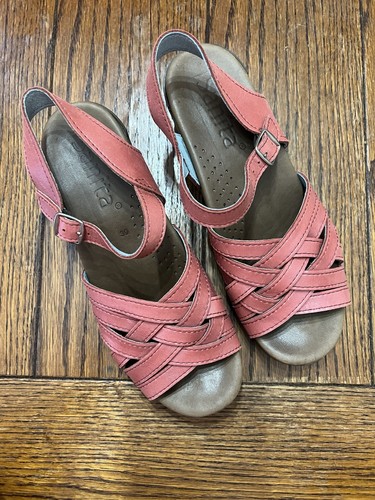 Sanita Lyra Red Metallic Clogs Sandals 39 Size 8 - Picture 2 of 12