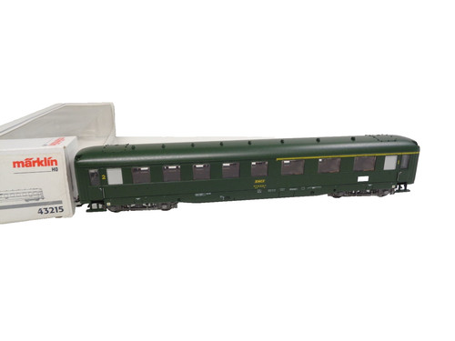 Märklin H0 43215 Personenwagen Schürzenwagen 1/2 Kl. der SNCF in OVP HS463 | Condition: Gebraucht