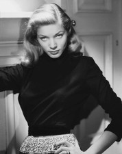 A Lauren Bacall Sensual Looking Up 4x6 Photo Print