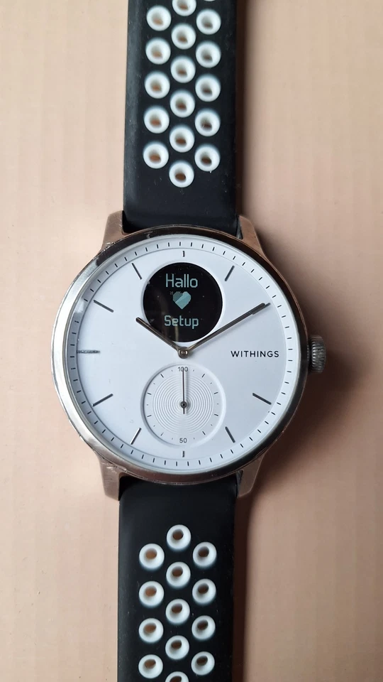 Withings ScanWatch 42mm Edelstahlgehäuse-Silber mit Sportarmband in Schwarz - Bild 2 von 3
