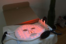 The Light Salon Red Light LED Face Mask with 3 Hydrogel Face Masks, Excellent 