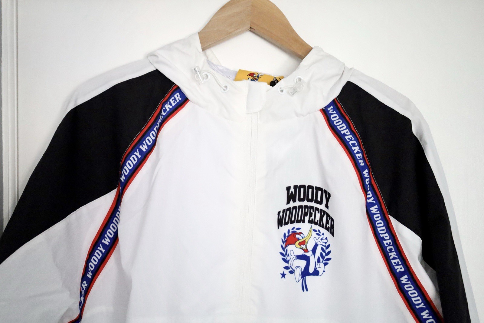 Universal Studios Woody Woodpecker Windbreaker Jacket Large Brand New