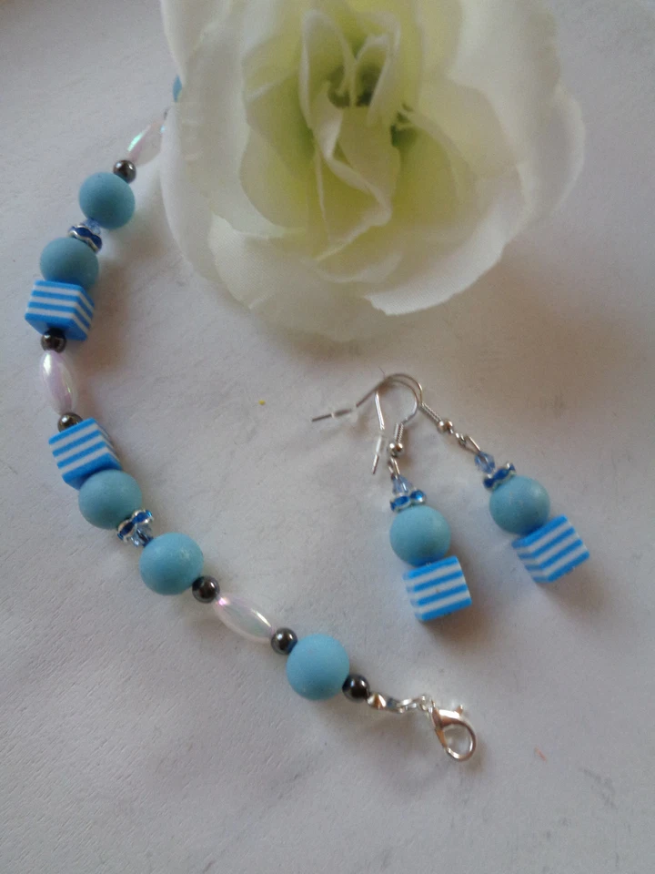  Schmuckset  Armband + Ohrhaken  Blau/weiß/gestreift    UNIKAT