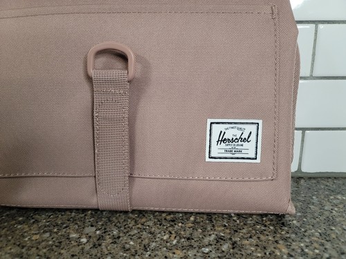 NIP! Herschel Supply Co Baby Sprout Change Mat & Wipe Container-Ash Rose - Picture 4 of 16