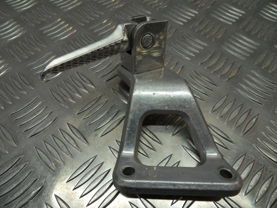 Suspensión de pie trasero izquierdo suzuki gsxr 600 750 1000 yoshimura 2000 a 2004 Foto 2 de 4