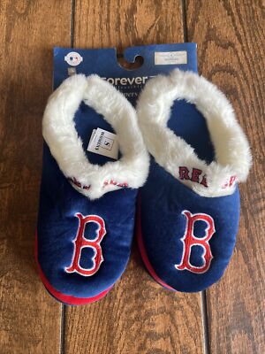 Boston Red Sox womans size small team logo plush slippers