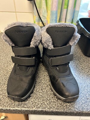Brecage snow boots size women worn once but too narrow at toe