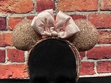 Disney Parks ROSE GOLD Champagne Minnie Mouse Bow Sequins MOS READ 