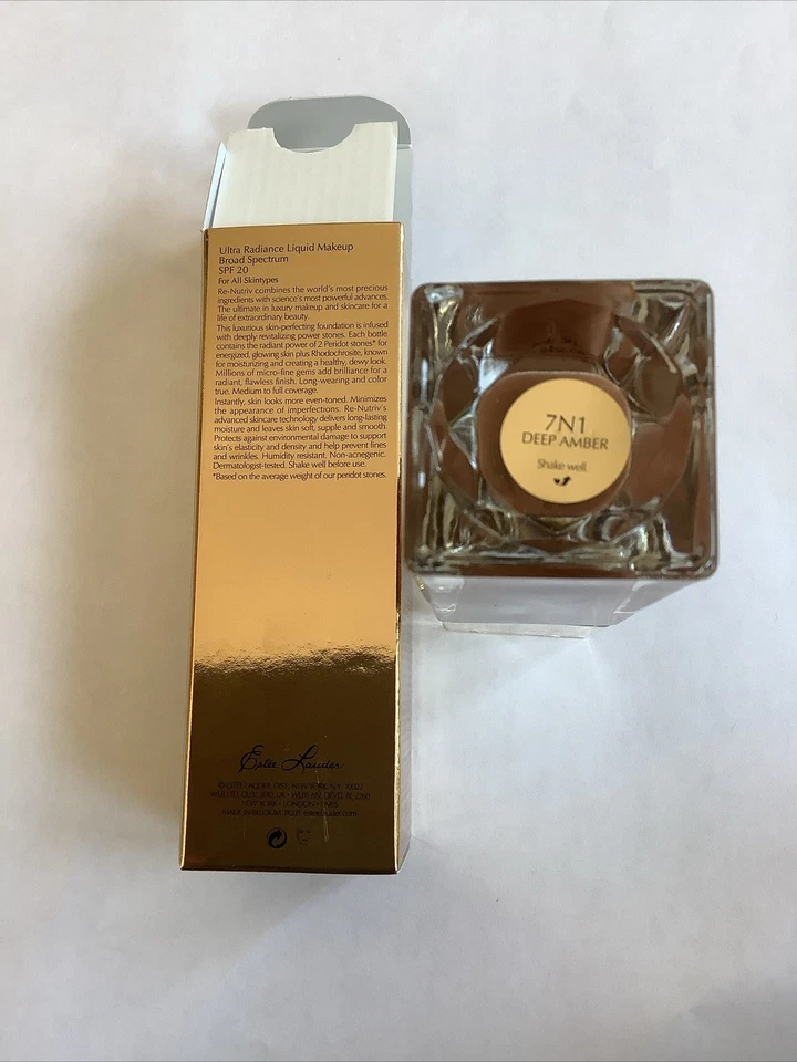 Estee Lauder Re-Nutriv Foundation (7N1 Deep Amber) Ultra Radiance SPF 20 (30ml) - Image 4 of 4
