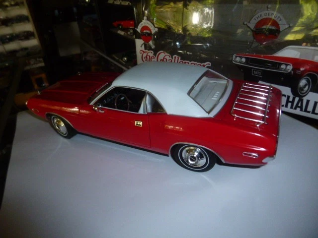 DODGE CHALLENGER 1970 THE CHALLENGER DEPUTY GREENLIGHT 1/18 - Photo 3/4
