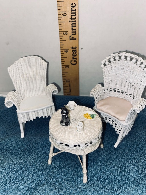 1:12 Scale White Wicker Dollhouse furniture