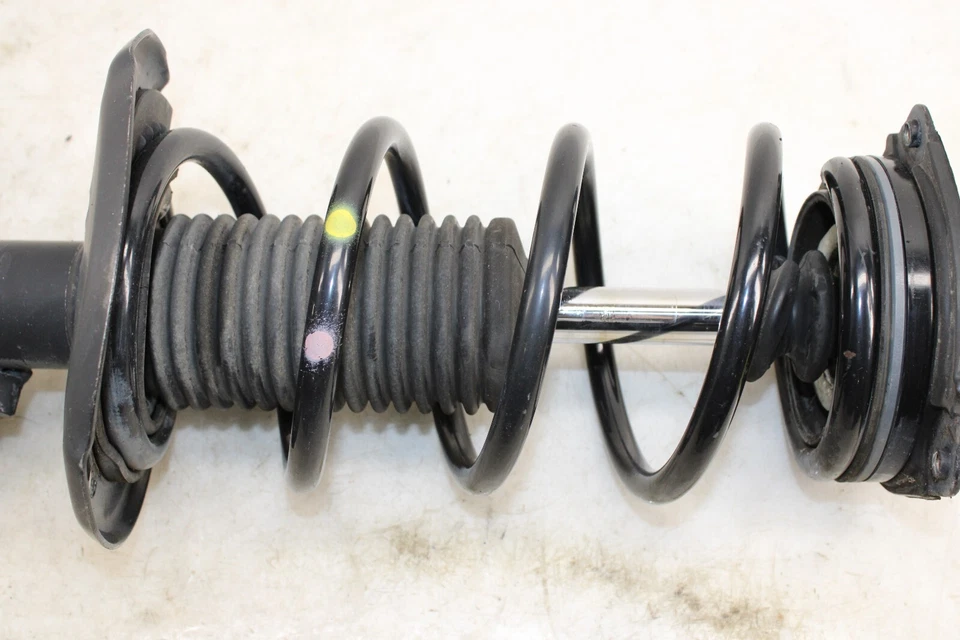 Amortiguador delantero izquierdo Nissan Juke Nismo 2013-2017 OEM GC135 Foto 3 de 4