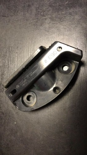 BMW 3 E90 Stoßstange hinten Mitte Halter Halterung 7118193