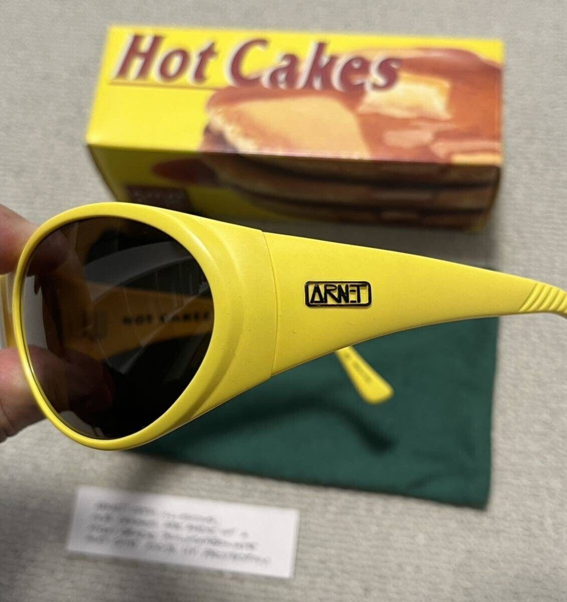 Arnette Hot cakes 90s Vintage yellow Sunglasses Made in Arnette Hot cakes 90s Vintage yellow Sunglasses Made in