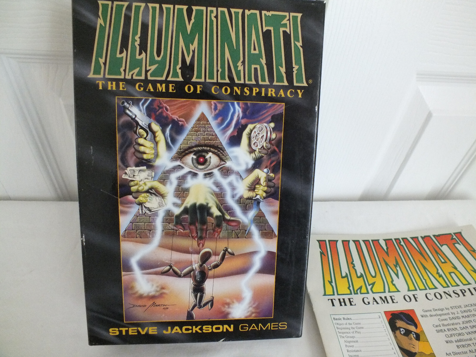 ILLUMINATI game conspiracy Steve Jackson 1305 secret conspiracies men in  black 837654320037 | eBay