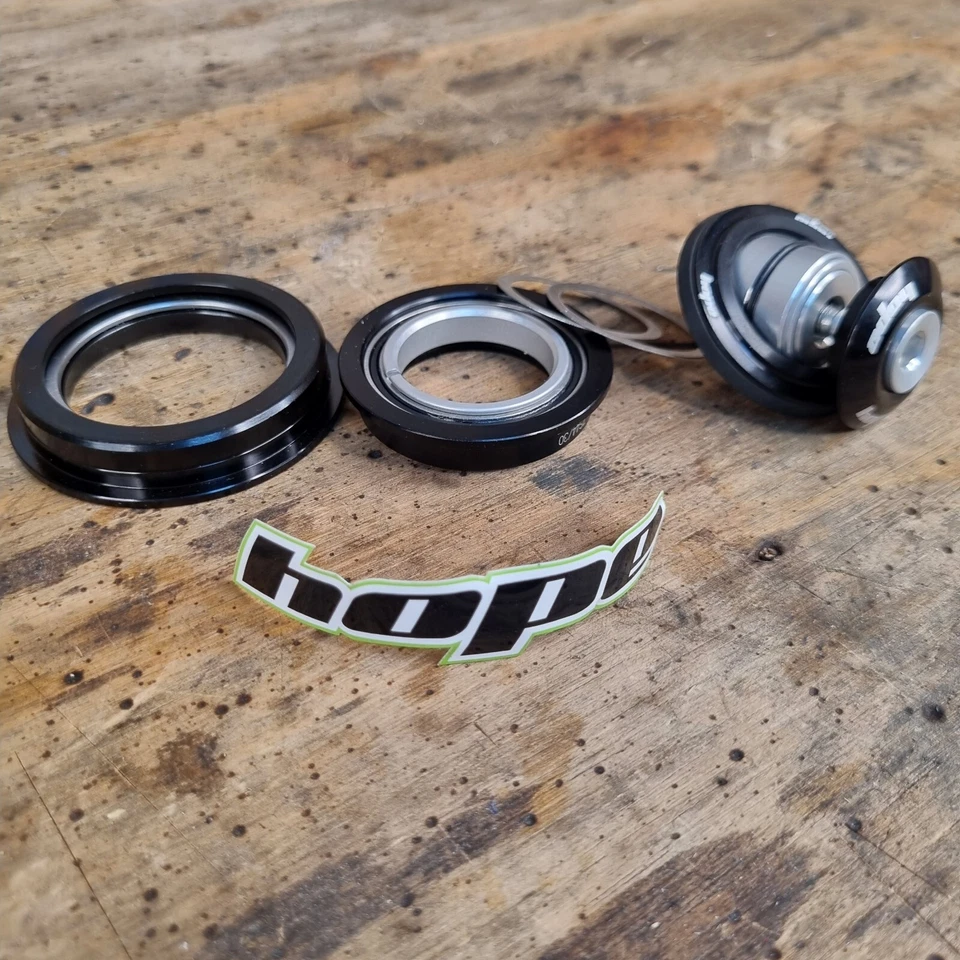 Auriculares cónicos Hope (integrales) - negros Foto 3 de 4