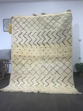 Modern Abstract Moroccan Wool Rug - white &  Art Deco Design