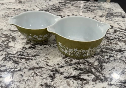 Vintage Pyrex Spring Blossom Crazy Daisy Cinderella Bowl 442 475-B Avocado Green