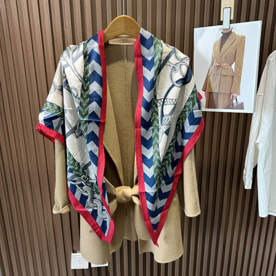 75% Cashmere 25% Silk Scarf Blue chain Print Triangle 183cmX130cmX130cm Shawl