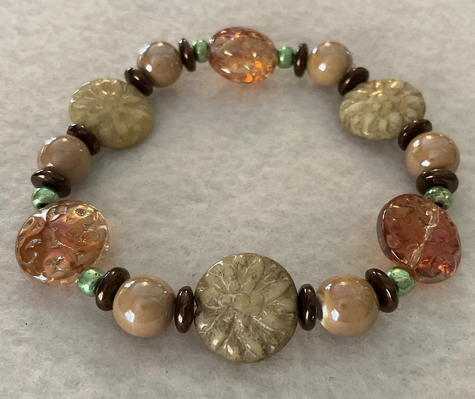 Pretty Czech Glass Flower & Porcelain Beaded Stretch Bracelet 7”Length Foto 2 de 4