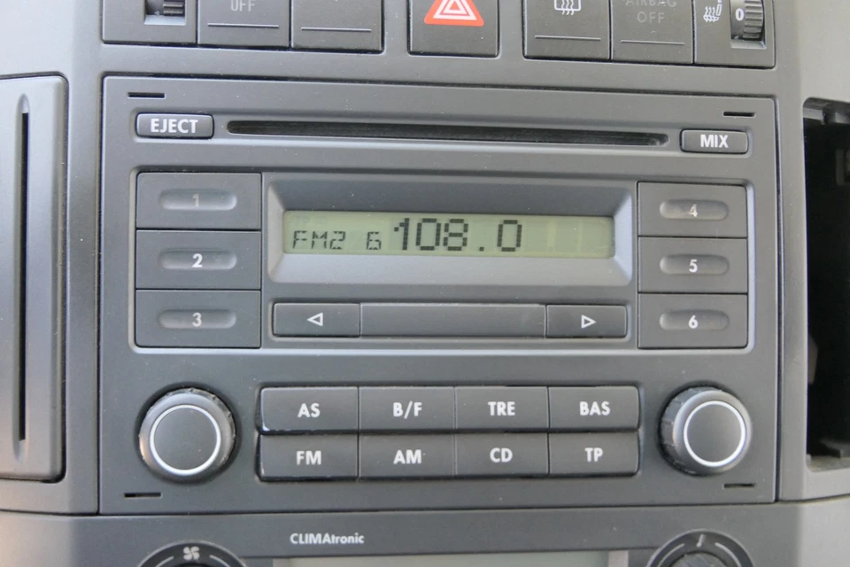 VW Fox 5Z Polo 9N3 Radio CD Player Original RCD200 Red BVX 6Q0035152G mitCode - Bild 4 von 4