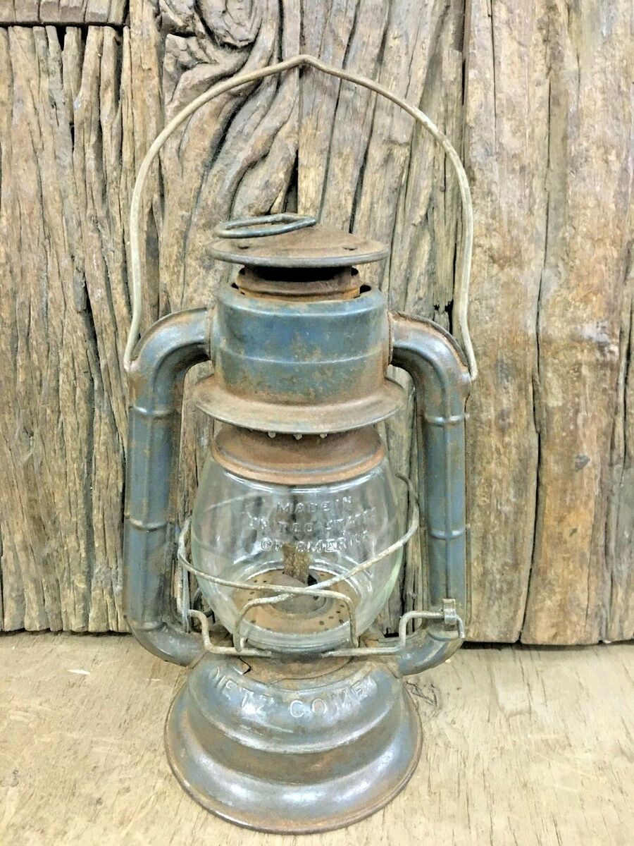 OLD VINTAGE DIETZ COMET KEROSINE LAMP LANTERN MADE IN USA OLD VINTAGE DIETZ COMET KEROSINE LAMP LANTERN MADE IN USA