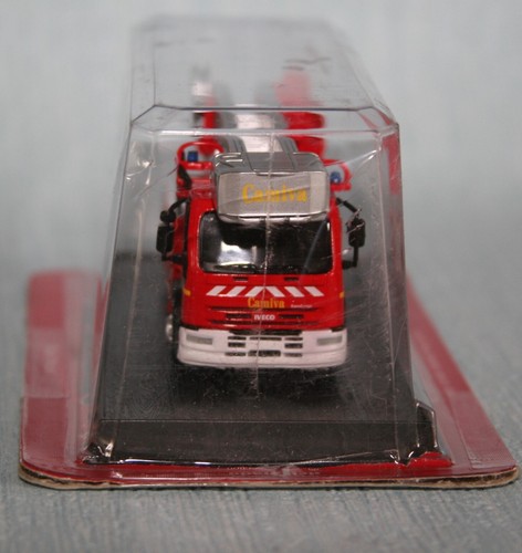DEL PRADO 1:64 IVECO 130E24 FIRE ENGINE IN A BLISTER PACK - Picture 8 of 10