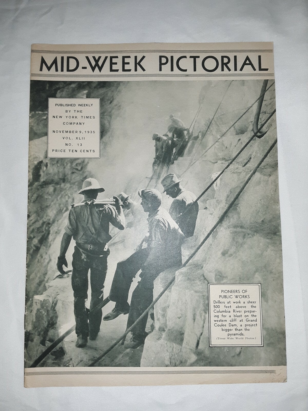 Mid Week Pictorial 11/9/35 Hitler Lucien Lelong Mme Agnes Je