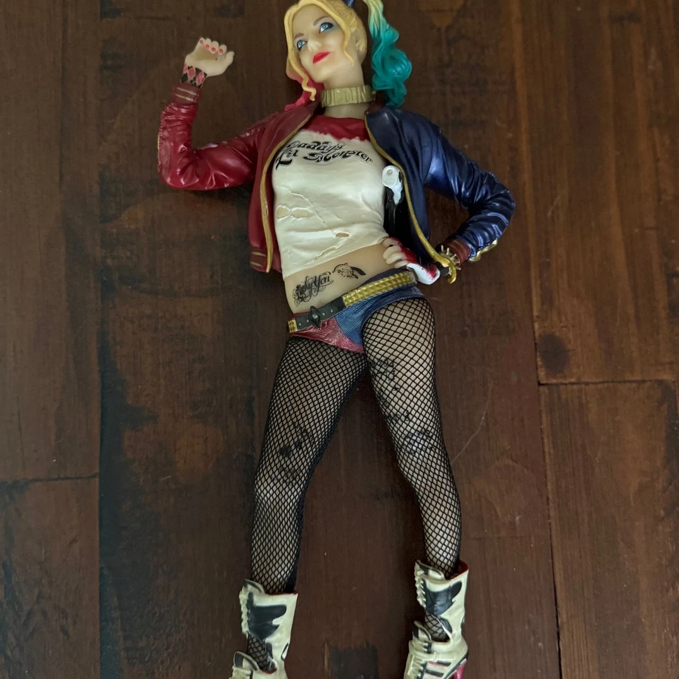 Suicide Squad Harley Quinn 12" PVC Action Figure - Image 3 of 4