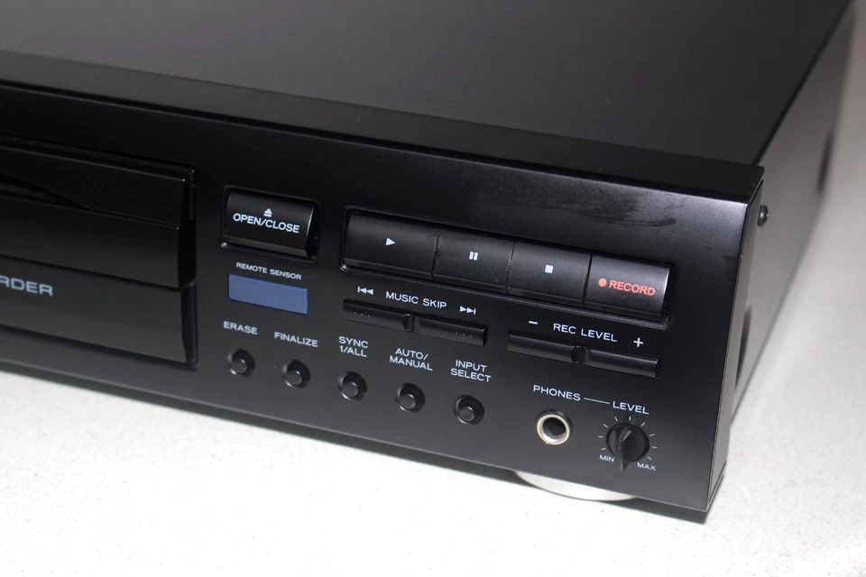 Teac CD-RW890 , CD Player/Recorder/ReWriter .Works Well . - Image 4 of 4