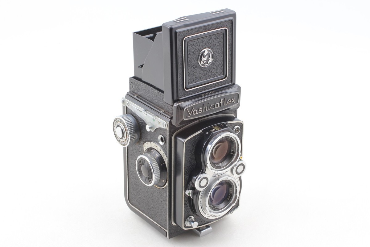 Near Mint* YashicaFlex Model New B TLR Film Camera 80mm F3.5 Lens