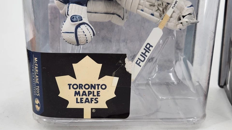 Novos 2 bonecos McFarlane NHL Series 19 Bernie Parent & Grant Fuhr - Imagem 4 de 4
