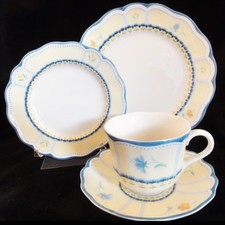 PROVENCAL BLOSSOM by Lenox 4 Piece Place Setting NEW NEVER USED made Thailand
