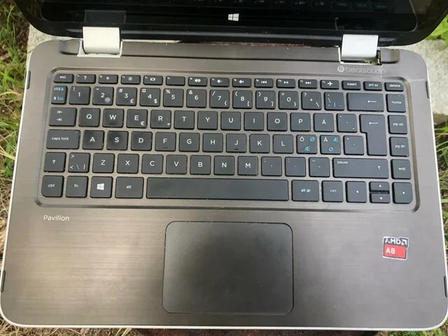 HP Pavilion 13 x360 AMD A8 SSD 240GB tactile with new battery - Imagen 2 de 4