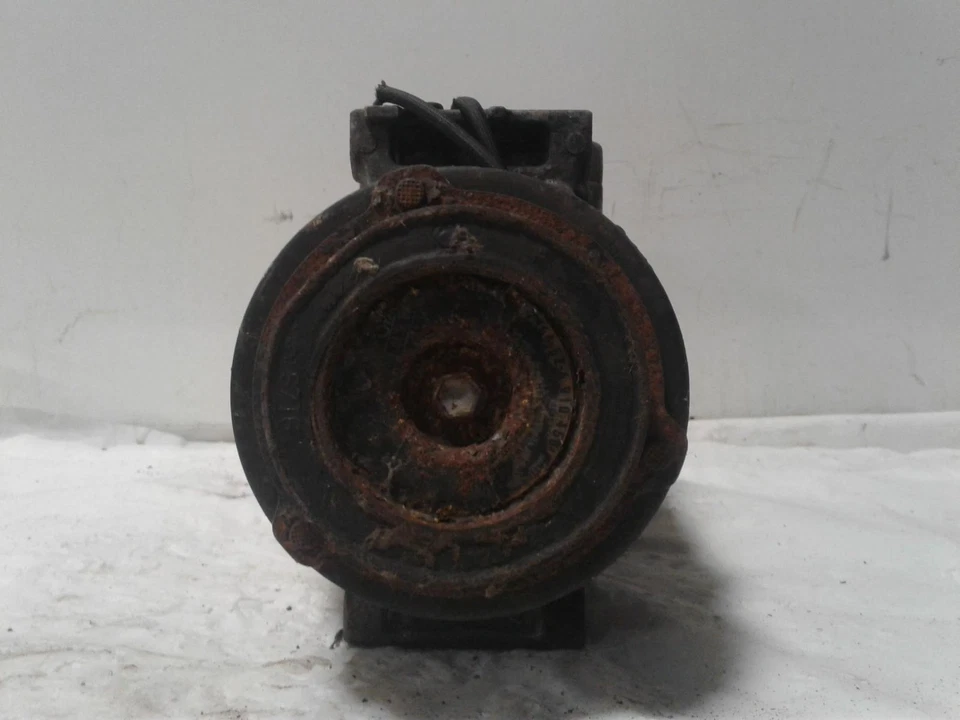 Compresor de aire acondicionado usado se adapta a: BMW 525i ID 2002 64526910458 grado A Foto 2 de 4