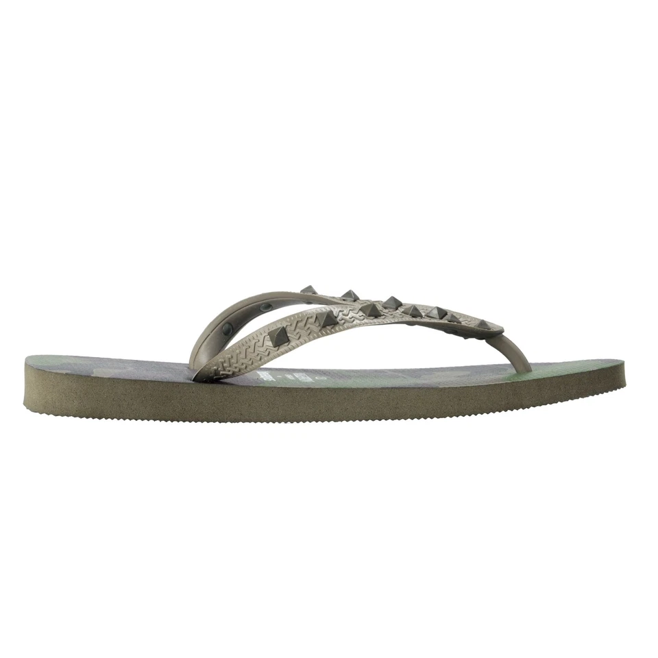 Chanclas para mujer Valentino Garavani By Havaianas Rockstud camuflaje zapatos Foto 4 de 4