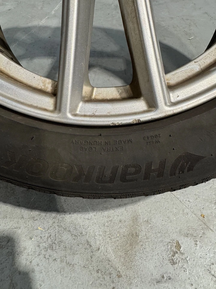 4 Winterreifen 215/55R17 Hankook mit Felgen - Bild 4 von 4