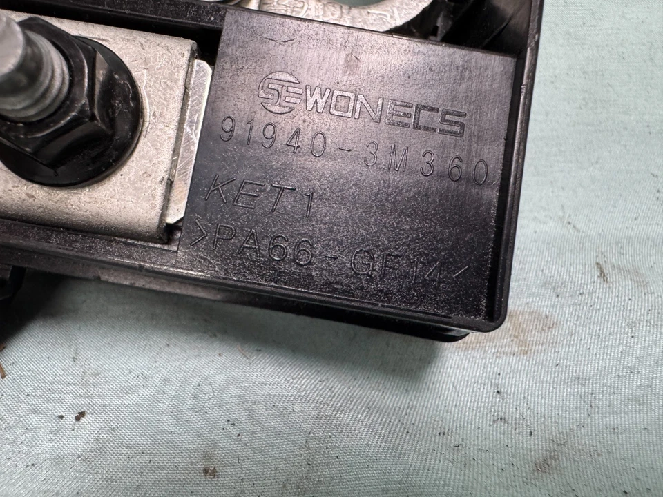 Hyundai Genesis 2009-2014 sedán batería positiva terminal conexión 91940-3M360 Foto 2 de 4