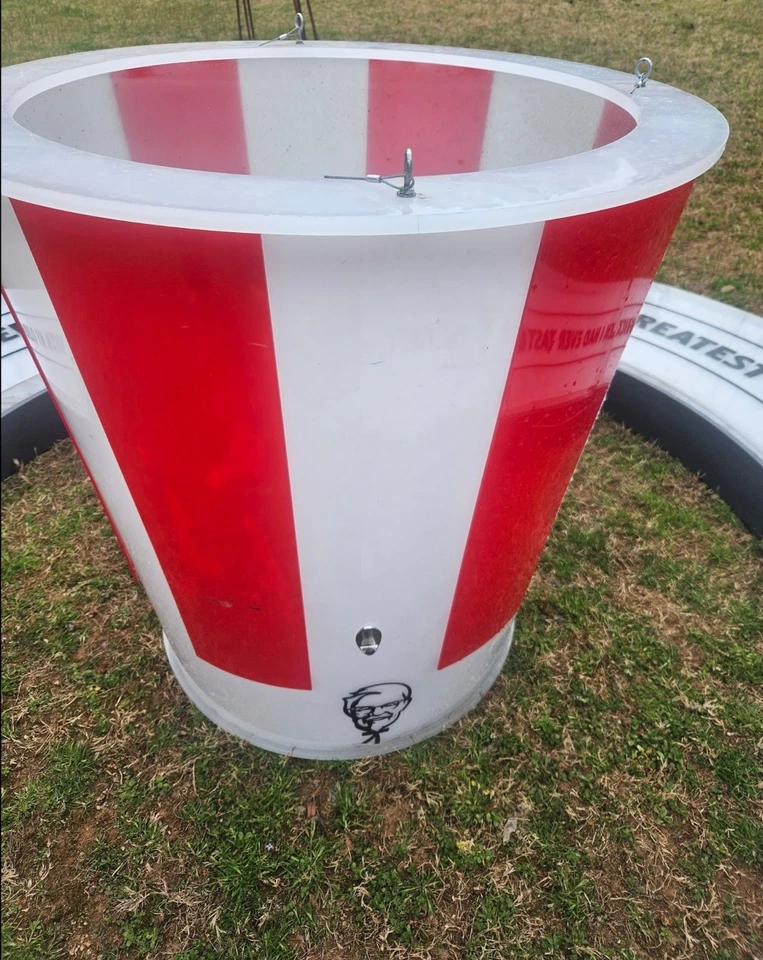 Lámpara colgante de techo KFC cubo exhibición Kentucky pollo frito Foto 3 de 4