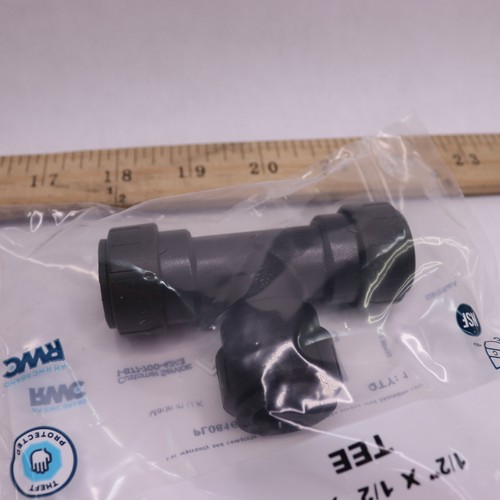 SharkBite Tee Fitting Plastic Black 1/2 Push-To-Connect PL0816A
