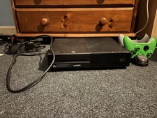 Microsoft Xbox One 365GB Console black with 2 controllers plus charging dock