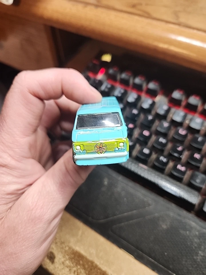 1999 Racing Champions Scooby-Doo The Mystery Machine Die Cast 1975 Chevy Van - Image 3 of 4