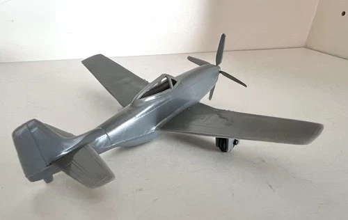 MARX BATTLEGROUND EUROPE P-51 MUSTANG REISSUE - VERY GOOD - MUST SEE PLANE